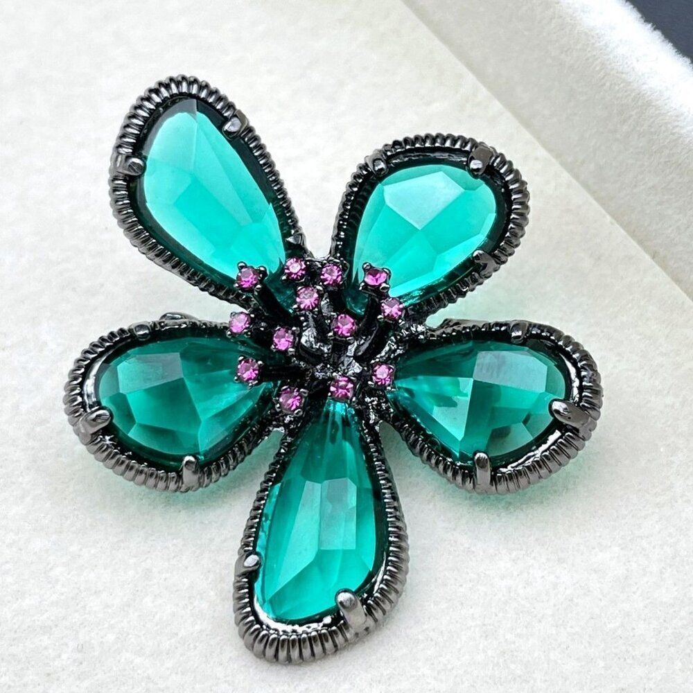 Gun Metal Gray Black with Emerald and Amethyst Crystal Flower Pin Back Brooch - Picture 3 of 8